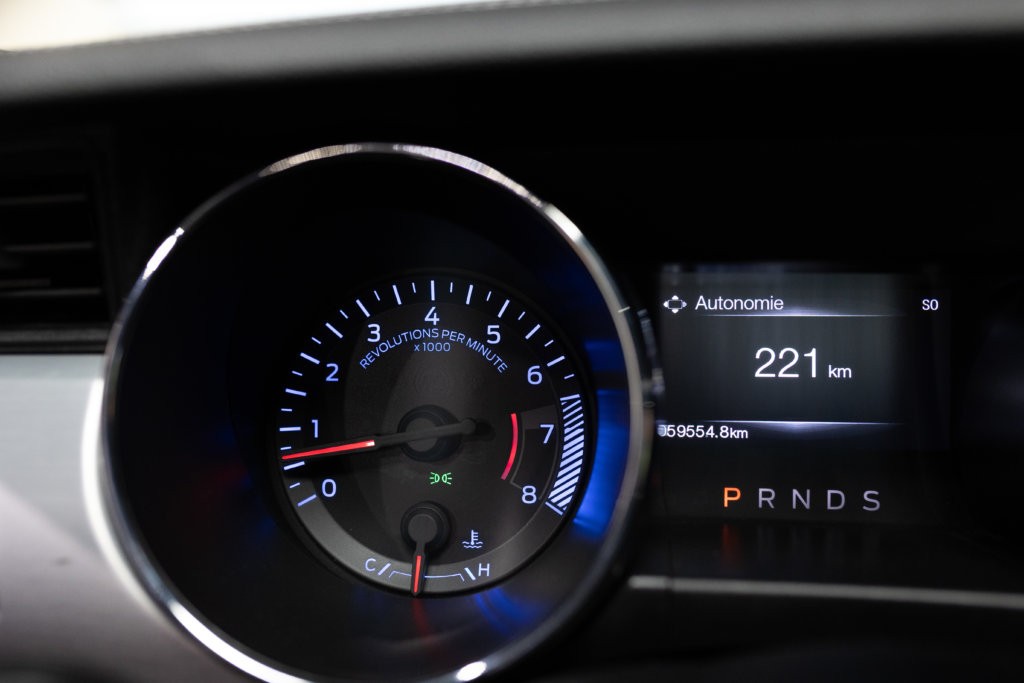 Mustang V8 Gris Magnetic Sync 2 Echapp BORLA Interieur 21