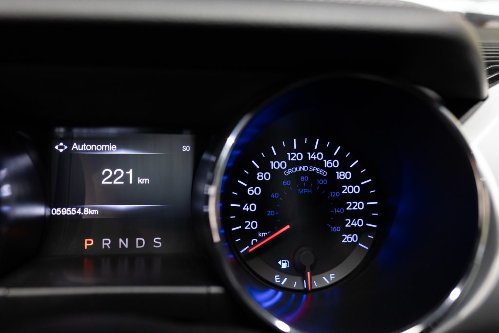 Mustang V8 Gris Magnetic Sync 2 Echapp BORLA Interieur 22