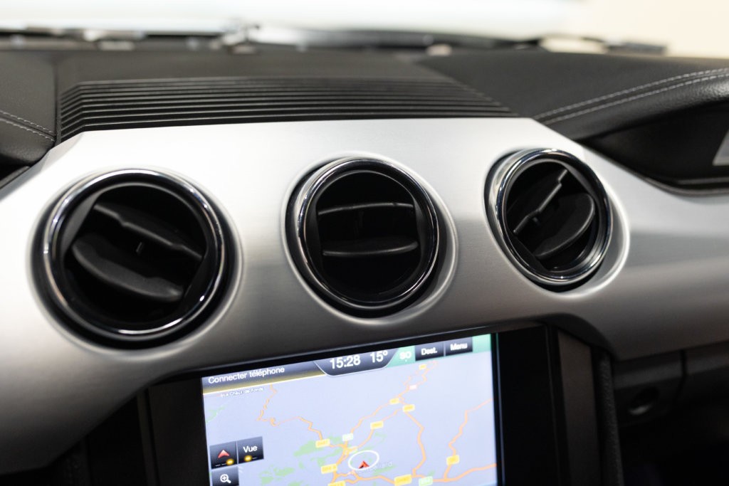 Mustang V8 Gris Magnetic Sync 2 Echapp BORLA Interieur 23