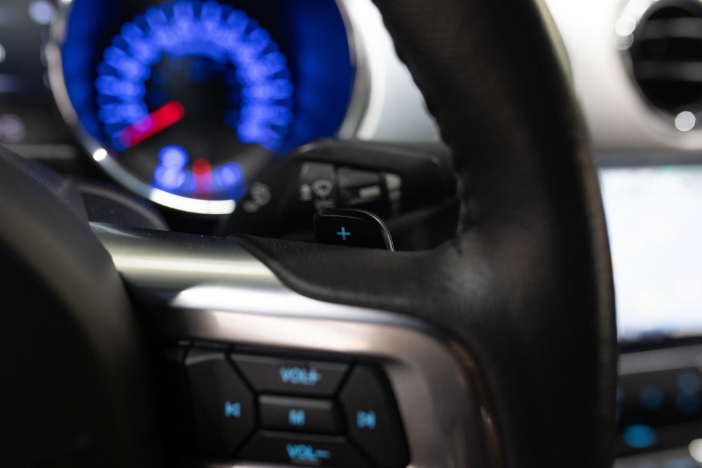 Mustang V8 Gris Magnetic Sync 2 Echapp BORLA Interieur 36