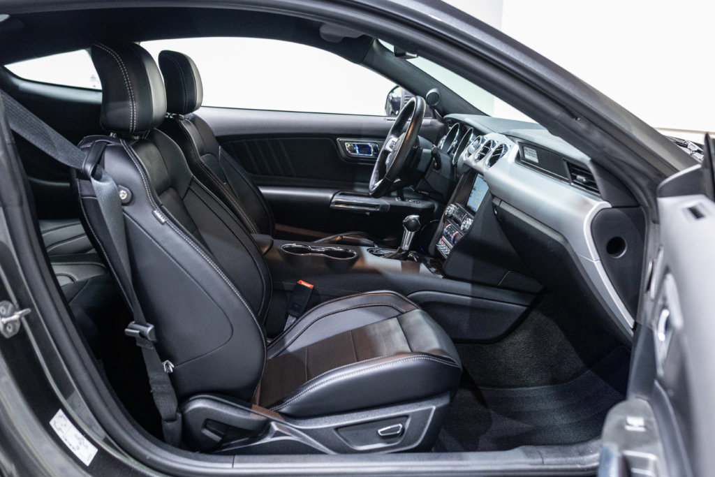 Mustang V8 Gris Magnetic Sync 2 Echapp BORLA Interieur 6