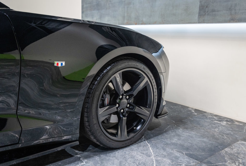 Camaro 6 Noir Cab Maxton Interieur 13