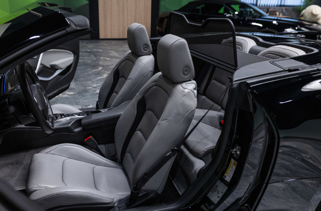 Camaro 6 Noir Cab Maxton Interieur 22