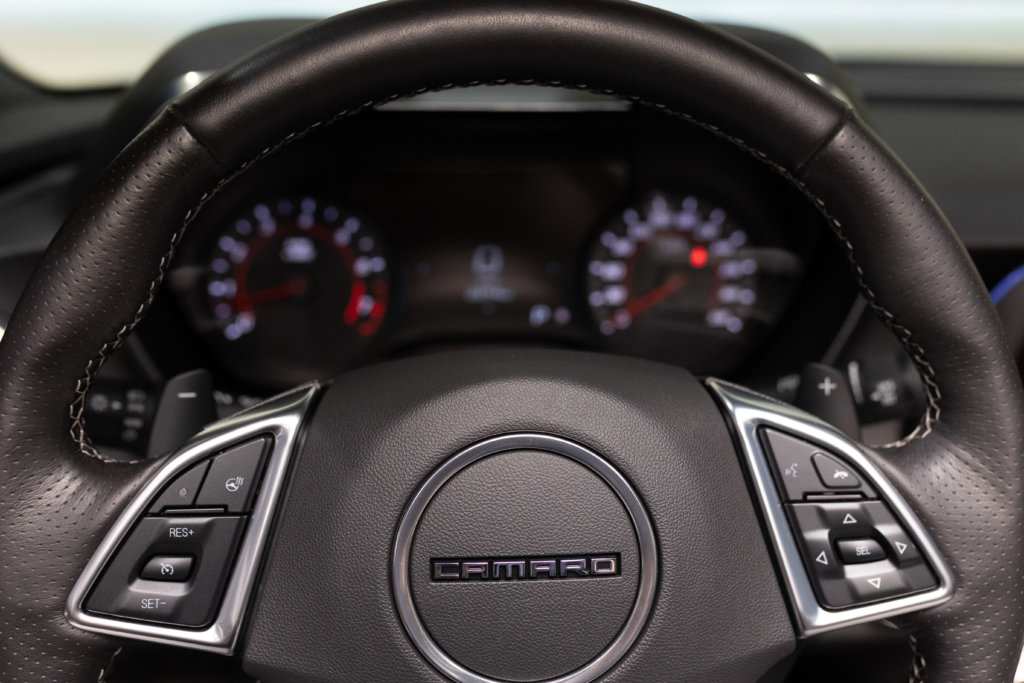 Camaro 6 Noir Cab Maxton Interieur 39