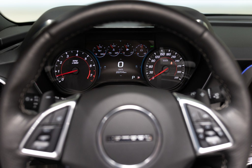 Camaro 6 Noir Cab Maxton Interieur 40