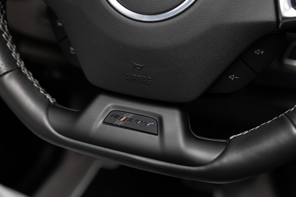Camaro 6 Noir Cab Maxton Interieur 42