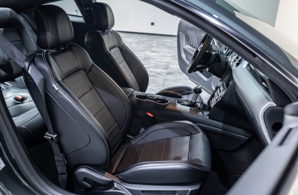 Mustang Guard Green 2.3 Interieur 16