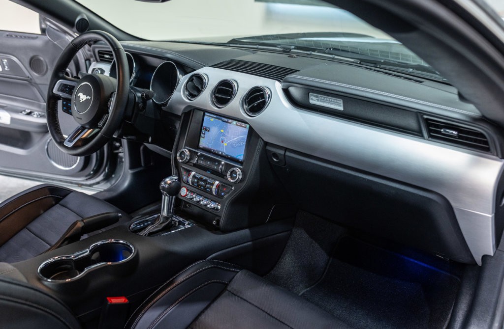 Mustang Guard Green 2.3 Interieur 17
