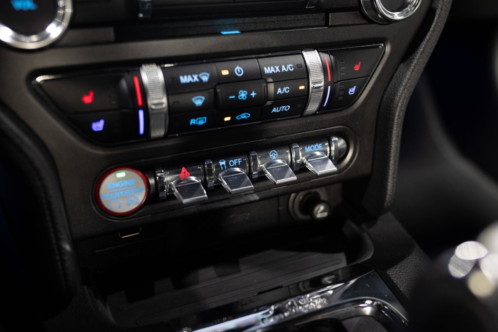 Mustang Guard Green 2.3 Interieur 30