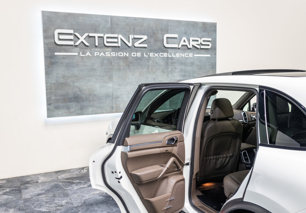 Porsche Cayenne Diesel Blanc Porte 2