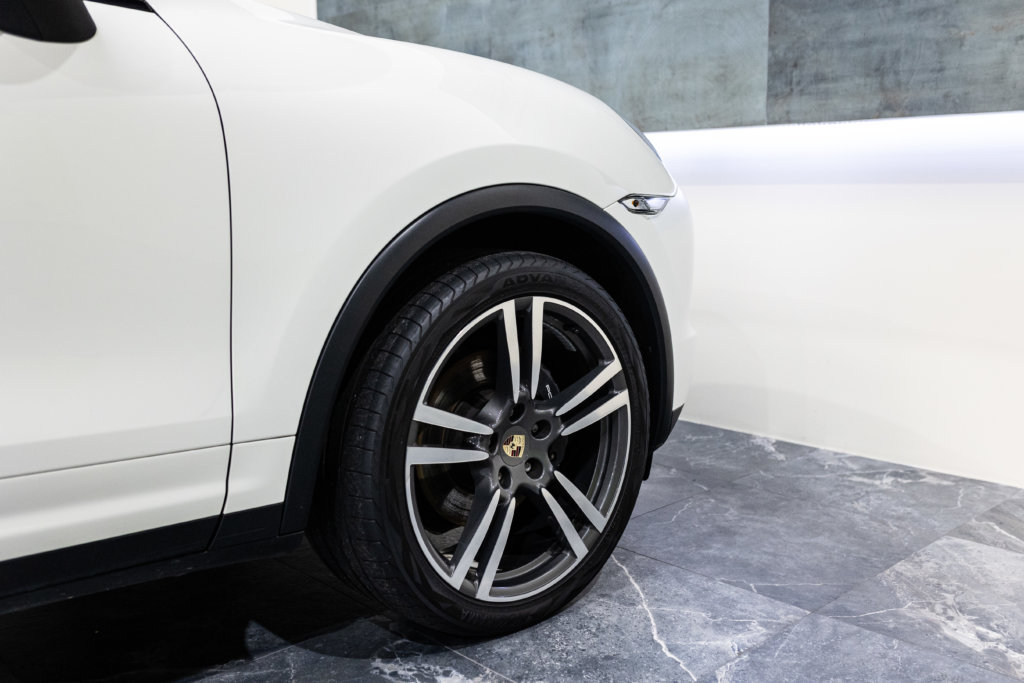 Porsche Cayenne diesel blanc interieur 10