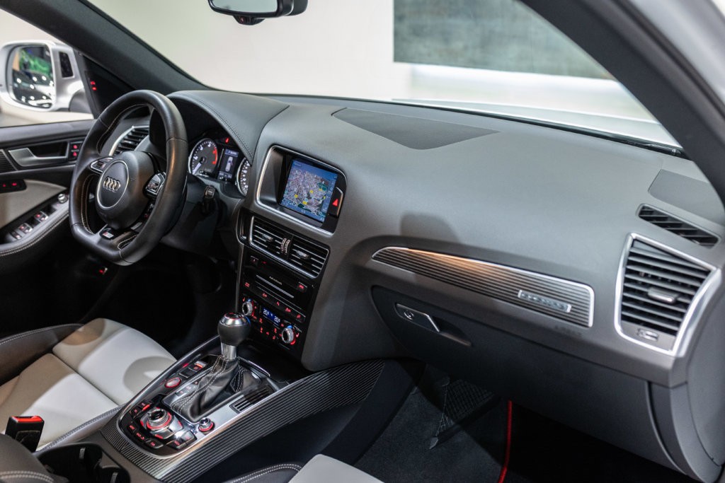 SQ5 Blanc Extenz Interieur 12