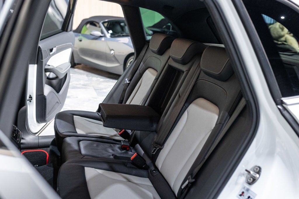 SQ5 Blanc Extenz Interieur 31