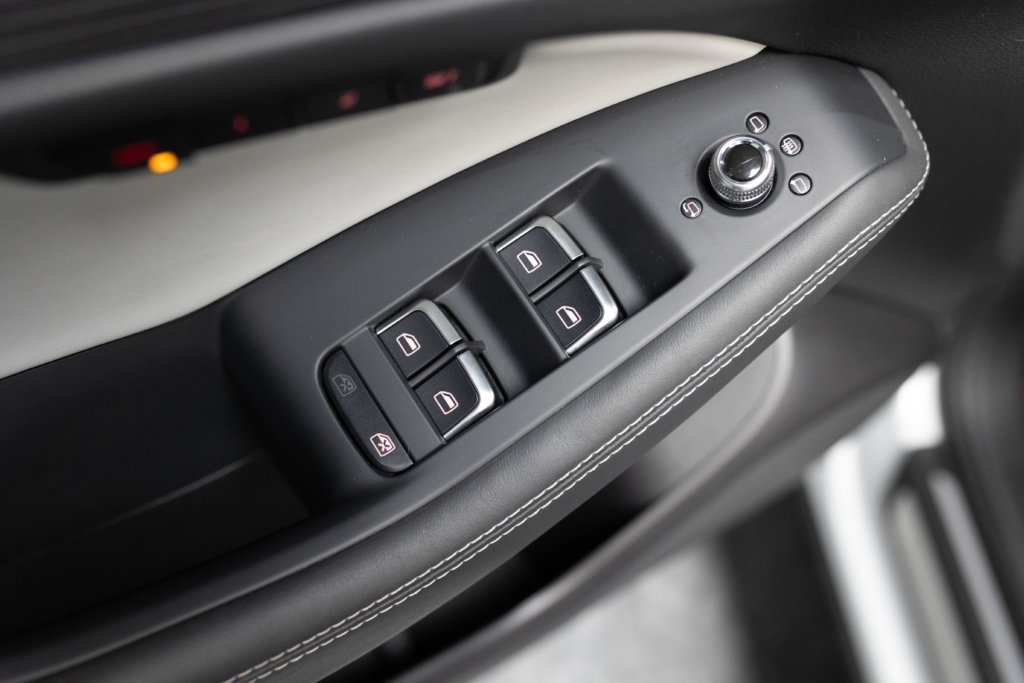 SQ5 Blanc Extenz Interieur 4