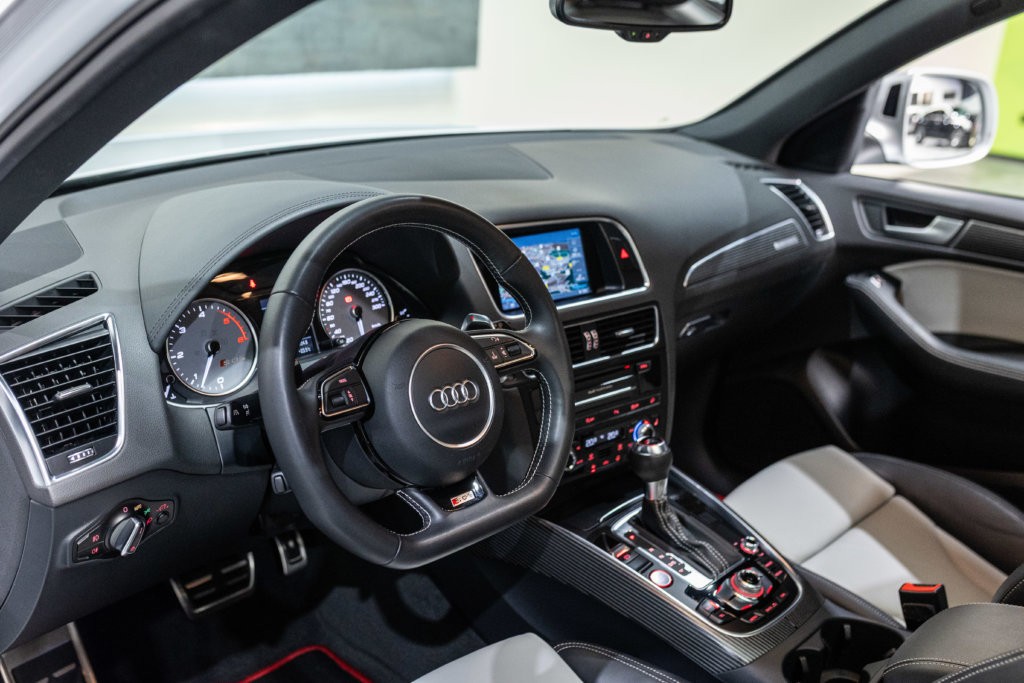 SQ5 Blanc Extenz Interieur 8