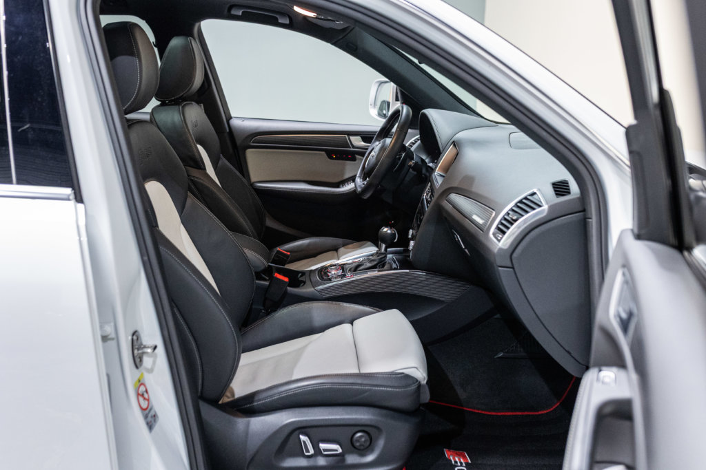 SQ5 Blanc Extenz Interieur 9