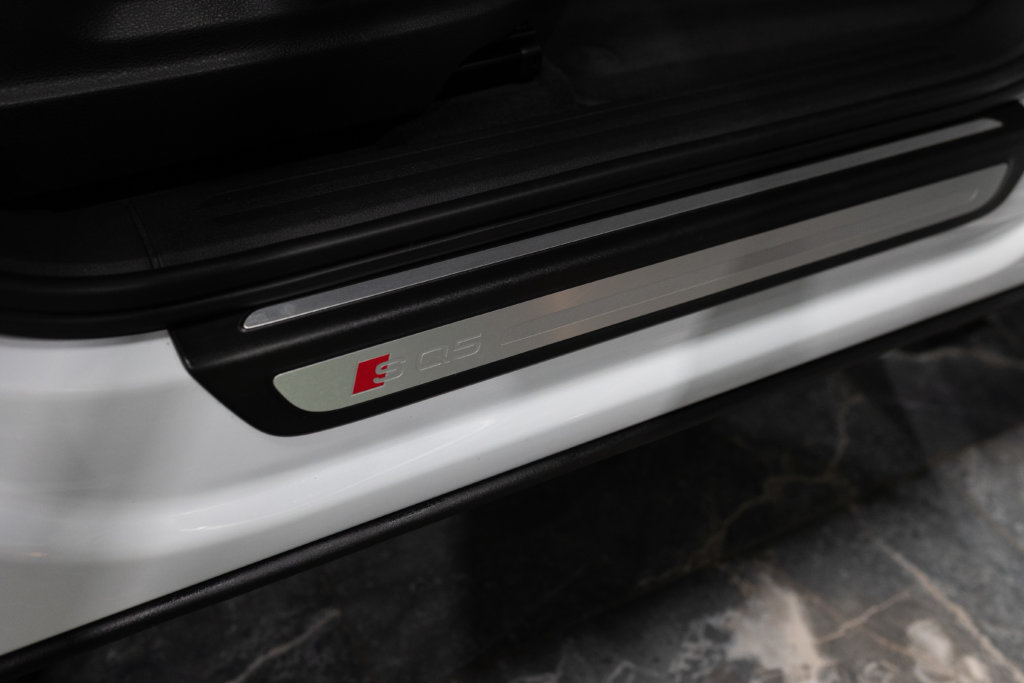 SQ5 Blanc Kerim Interieur 10