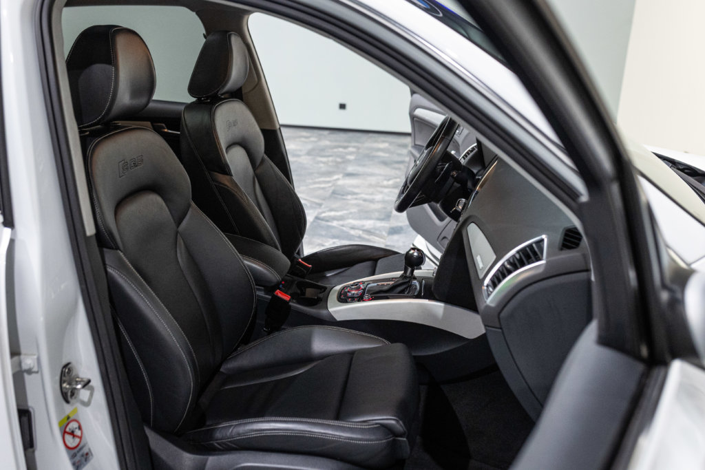 SQ5 Blanc Kerim Interieur 17