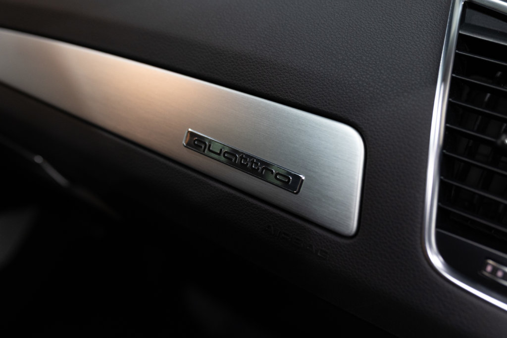 SQ5 Blanc Kerim Interieur 19