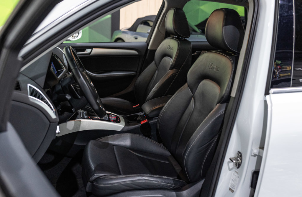 SQ5 Blanc Kerim Interieur 2