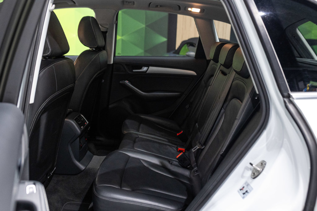 SQ5 Blanc Kerim Interieur 21