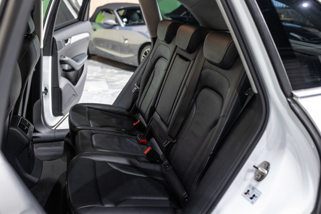 SQ5 Blanc Kerim Interieur 27