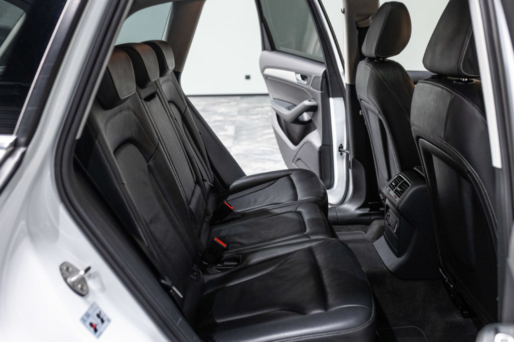 SQ5 Blanc Kerim Interieur 28