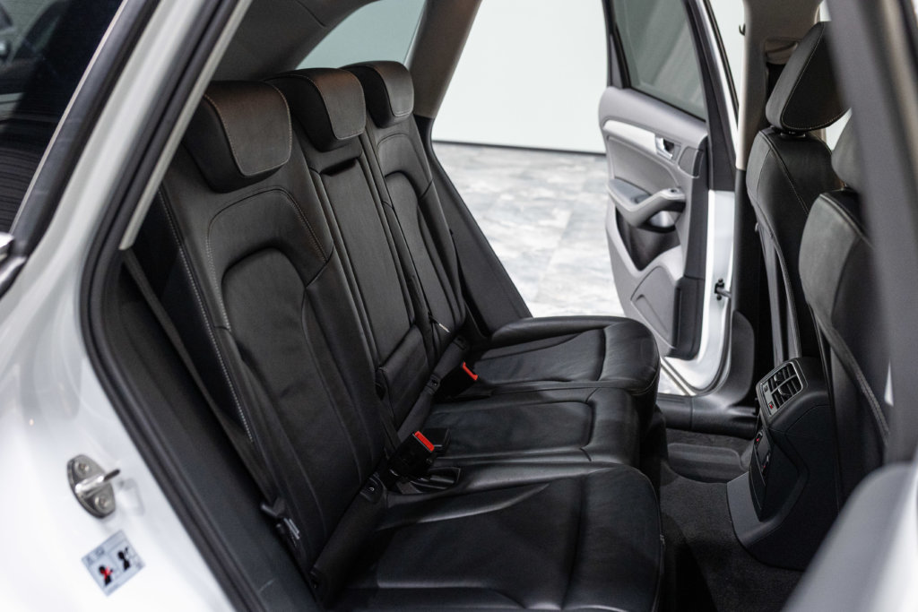 SQ5 Blanc Kerim Interieur 29