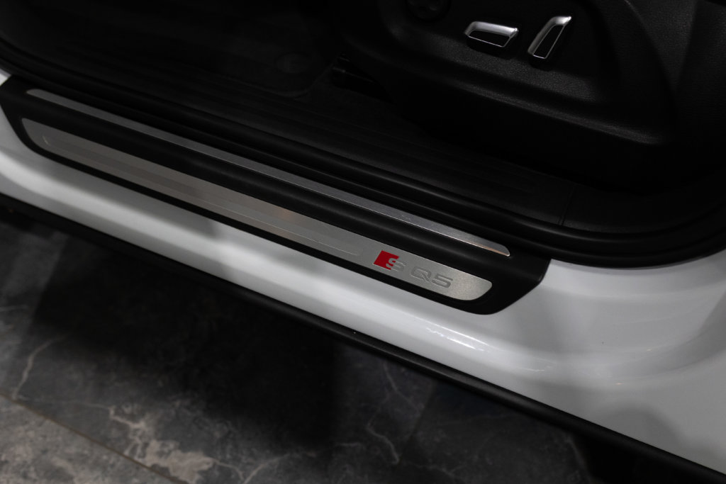 SQ5 Blanc Kerim Interieur 3