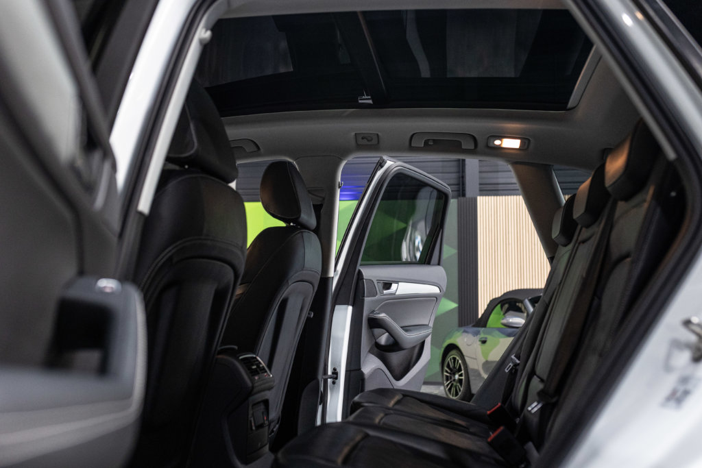 SQ5 Blanc Kerim Interieur 33