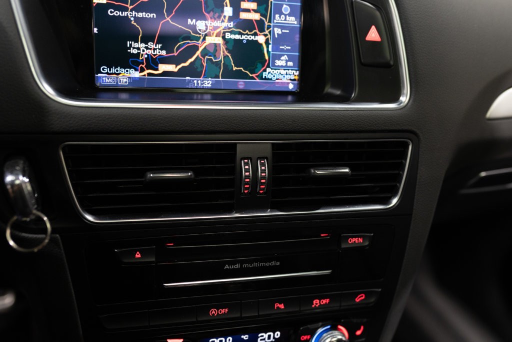 SQ5 Blanc Kerim Interieur 38