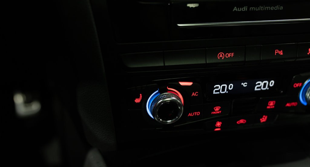 SQ5 Blanc Kerim Interieur 43