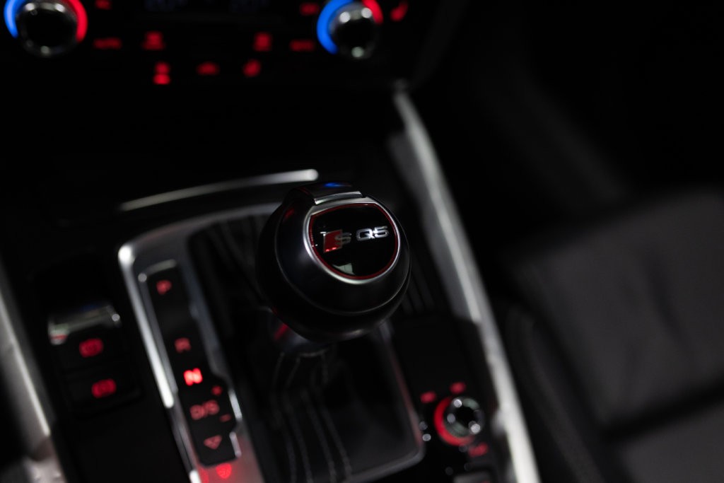 SQ5 Blanc Kerim Interieur 44