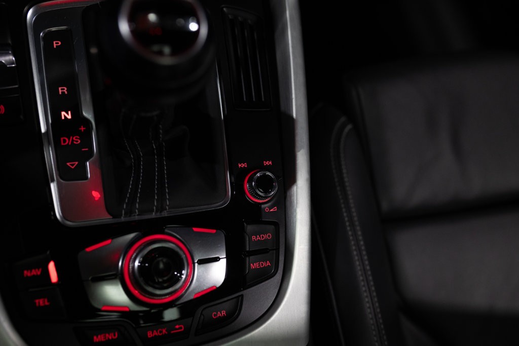 SQ5 Blanc Kerim Interieur 46