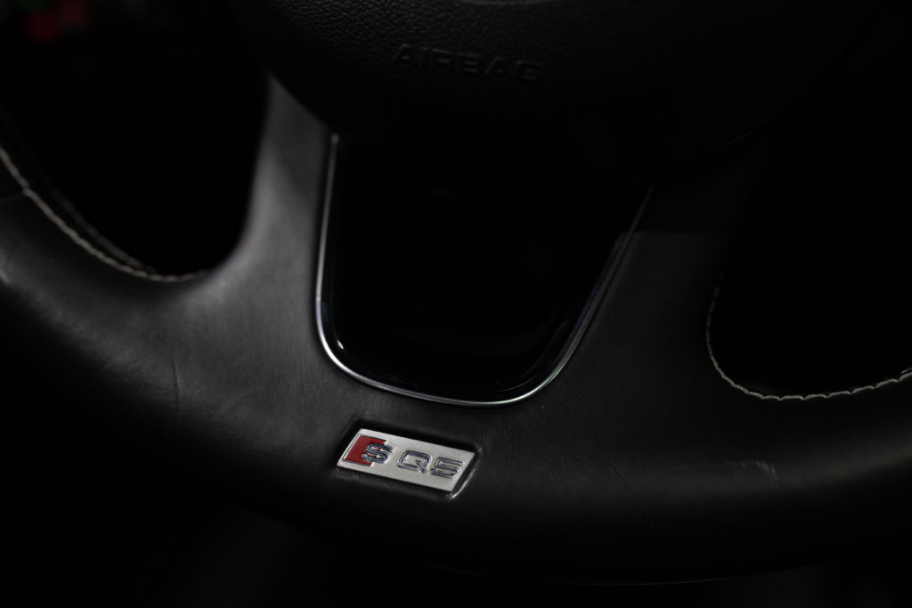 SQ5 Blanc Kerim Interieur 54