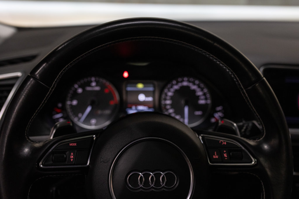 SQ5 Blanc Kerim Interieur 55
