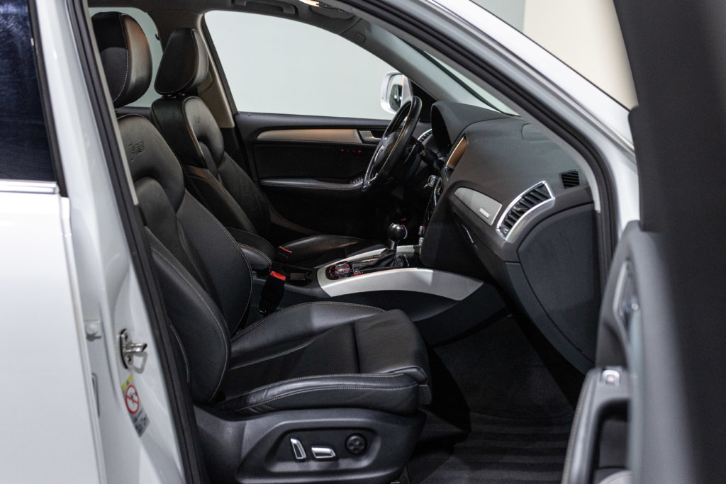 SQ5 Blanc Kerim Interieur 8