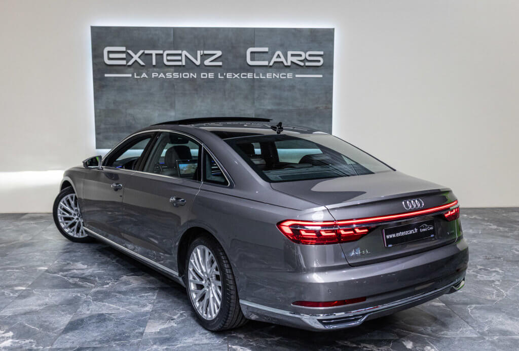 Audi A8L Grise 3-4 ar g
