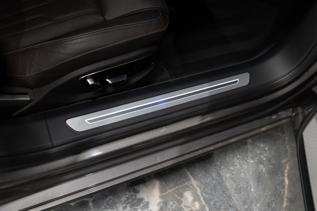 Audi A8L Grise Interieur 12