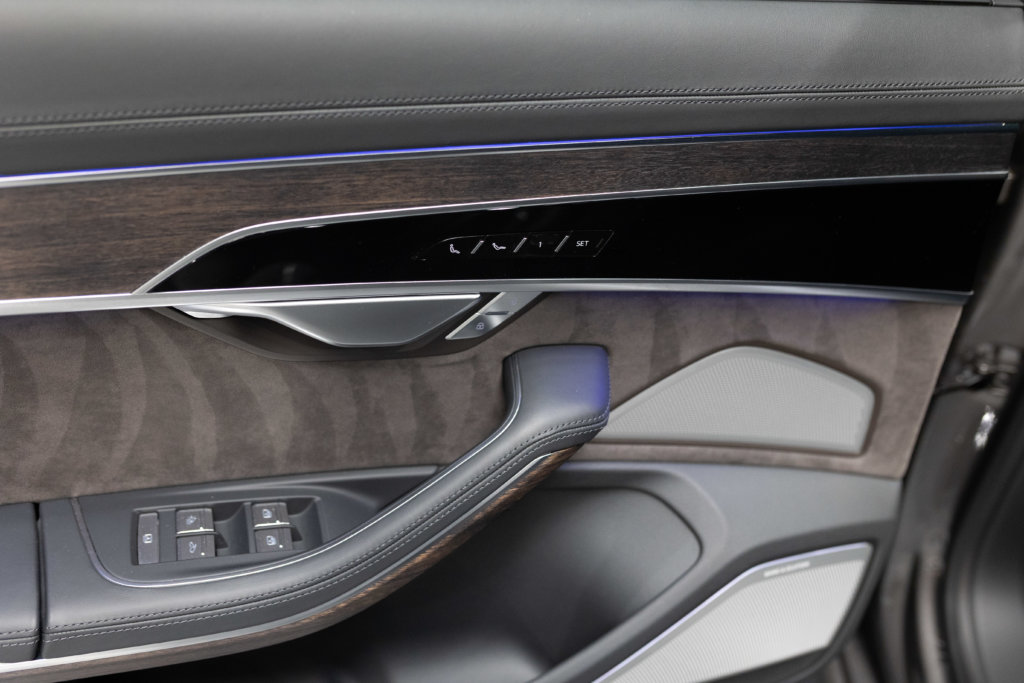 Audi A8L Grise Interieur 33
