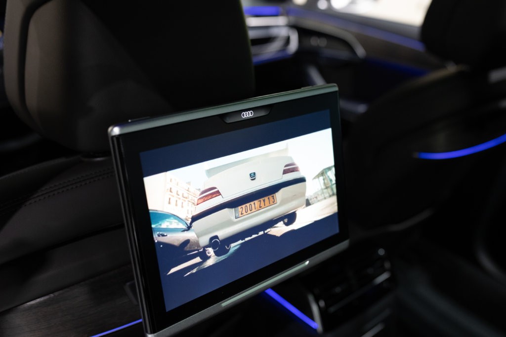 Audi A8L Grise Interieur 37