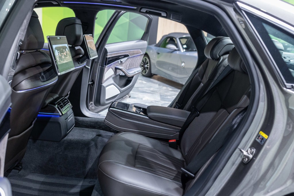 Audi A8L Grise Interieur 45