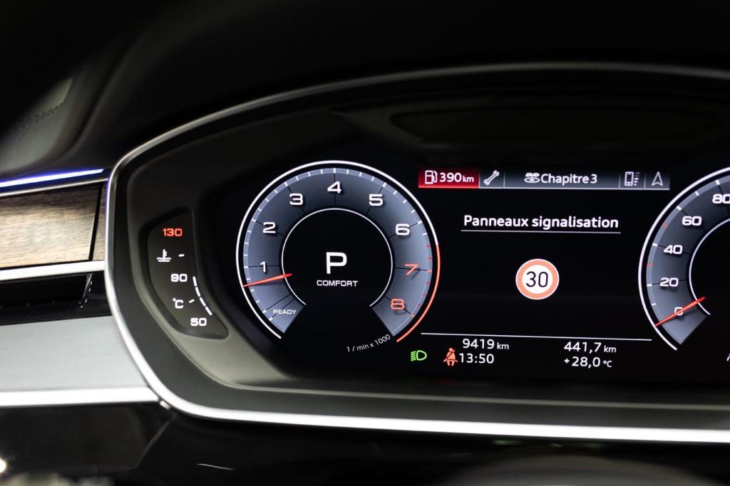 Audi A8L Grise Interieur 55