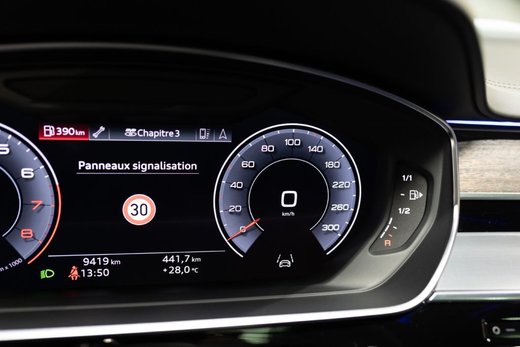 Audi A8L Grise Interieur 56