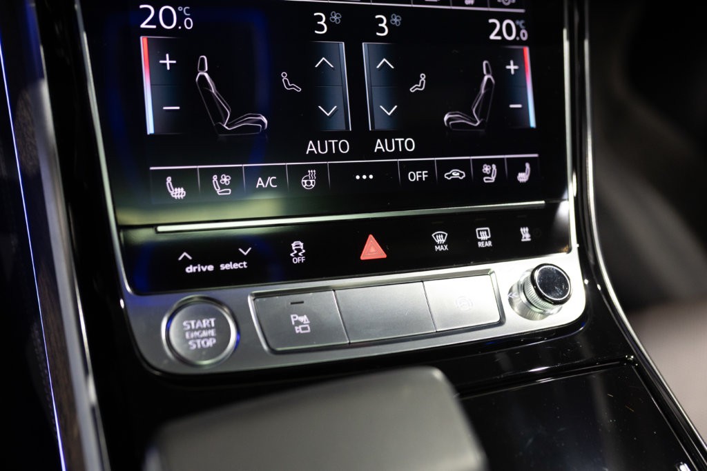 Audi A8L Grise Interieur 60
