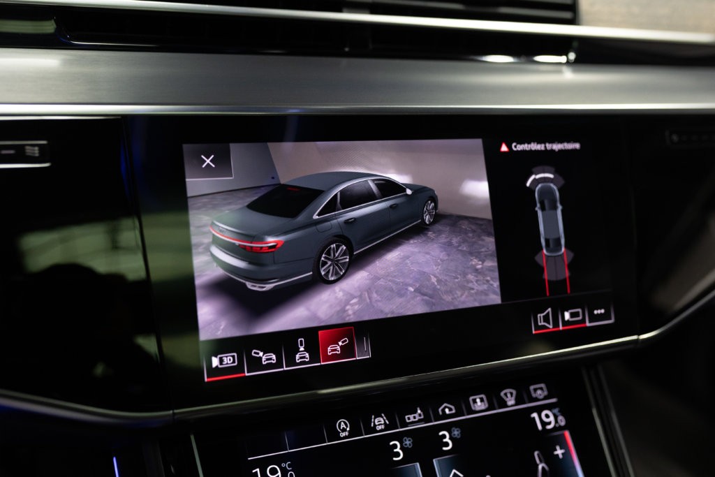 Audi A8L Grise Interieur 73