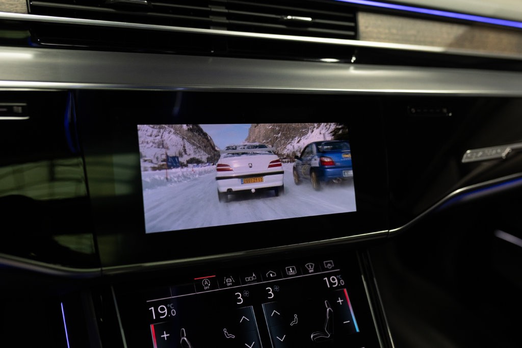 Audi A8L Grise Interieur 80