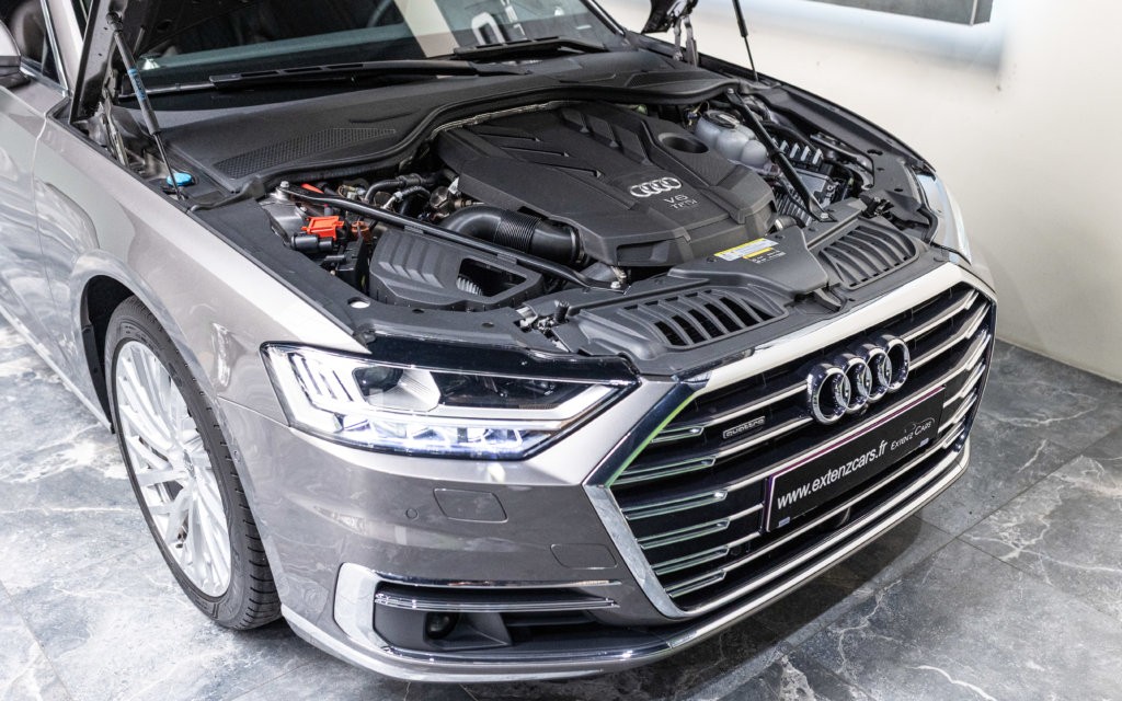 Audi A8L Grise Moteur