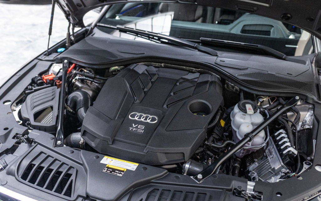 Audi A8L Grise Moteur 3
