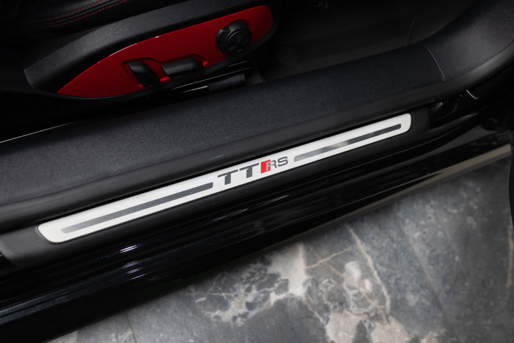 Audi TT RS Noir Interieur 10